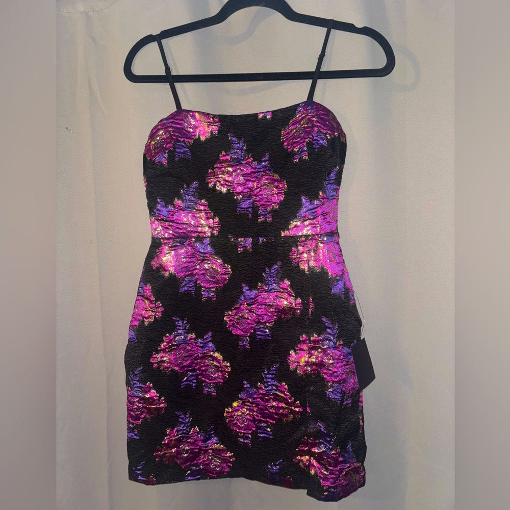 Lulus XS strapless mini dress